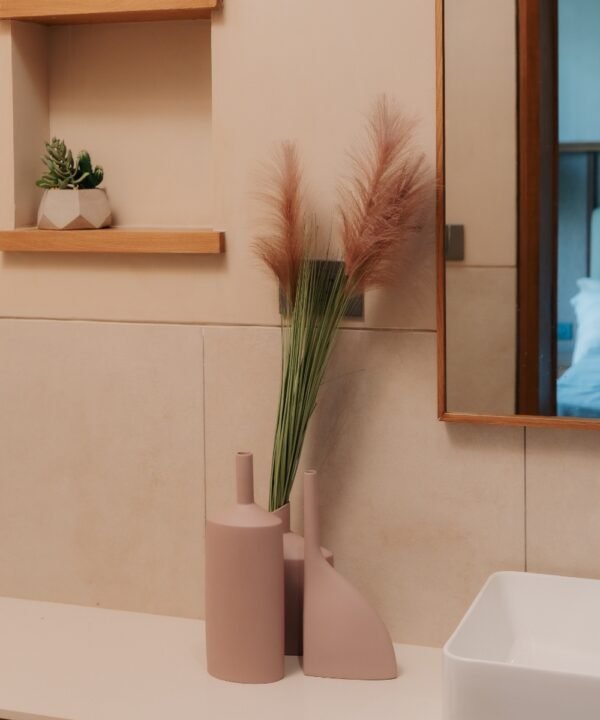 decor accents vase