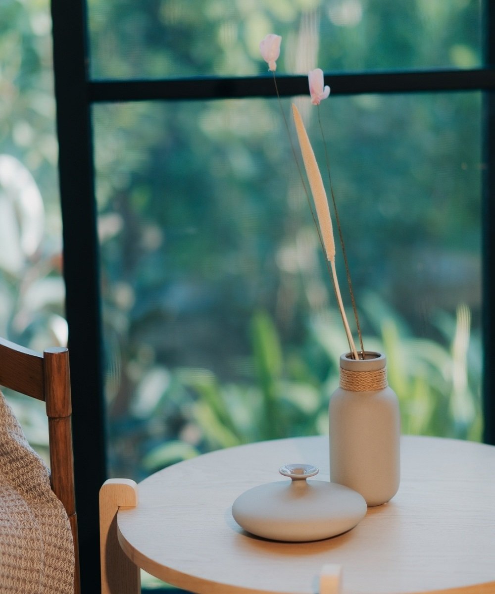 Decorative Matt Finish Pot