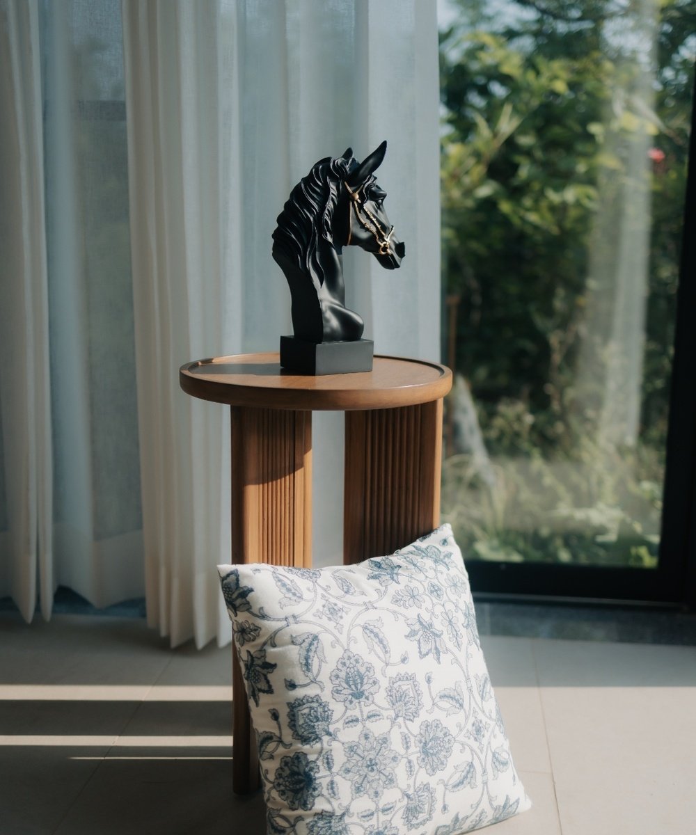 Decorative Showpiece